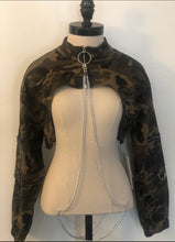 Load image into Gallery viewer, Cropped Camo Jacket With Chains
