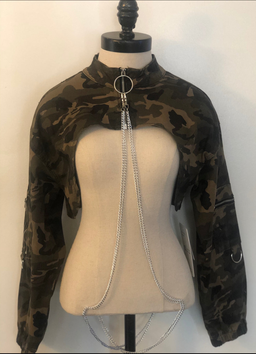 Cropped Camo Jacket With Chains